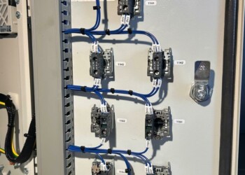 COFFRET ELEC INDUSTRIEL PORTE INTERIEURE